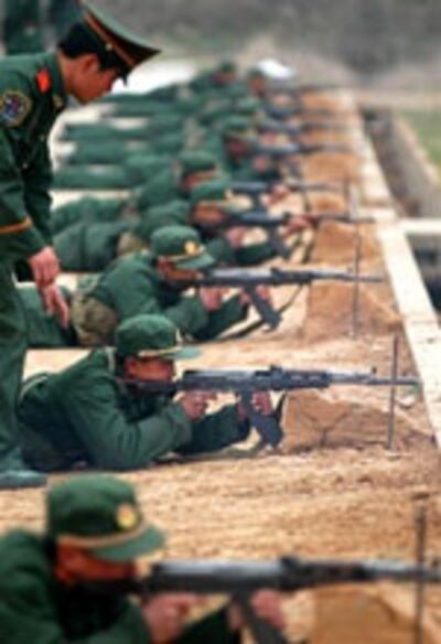 Chinese_paramilitary_soldie.jpg