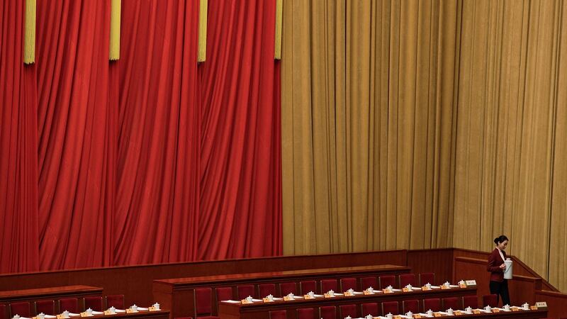 港媒报导，落实防疫、保持经济、全面脱贫、公卫立法是两会重点。(美联社资料图)