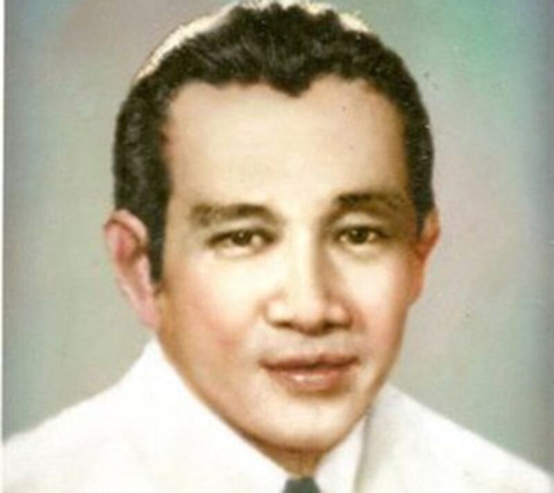 Nghệ sĩ Năm Nghĩa.