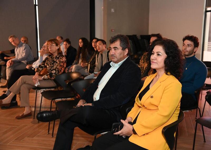 roshan-abbas-israiliye-3.jpg