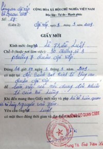 Một trong những giấy mời mà công an mời LS Lê Trần Luật lên làm việc hồi năm 2009. Photo courtesy of vietcyber.com