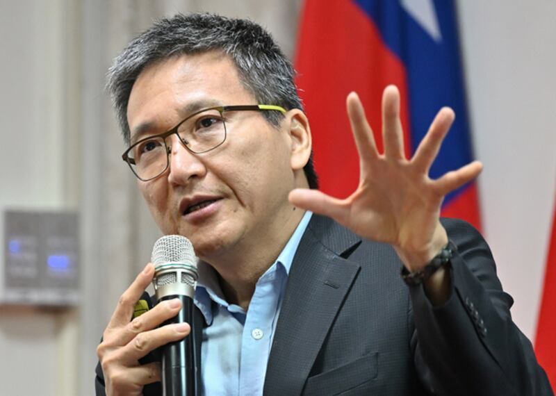 2020年10月30日，淡江大學兩岸關係研究中心主任張五岳：五中全會後中共一定會推動「兩制台灣方案」的一中促談促統工作。（鍾廣政 攝） 
