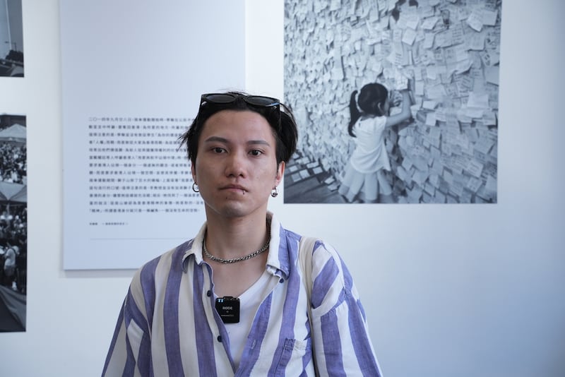 這些相勾起在台港人Kenta刺痛的回憶。(程皓楠攝)