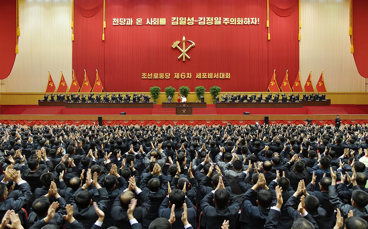 김정은 북한 노동당 총비서가 8일 세포비서대회에 참석해 결론을 발표하고 폐회사를 했다고 조선중앙통신이 9일 보도했다.