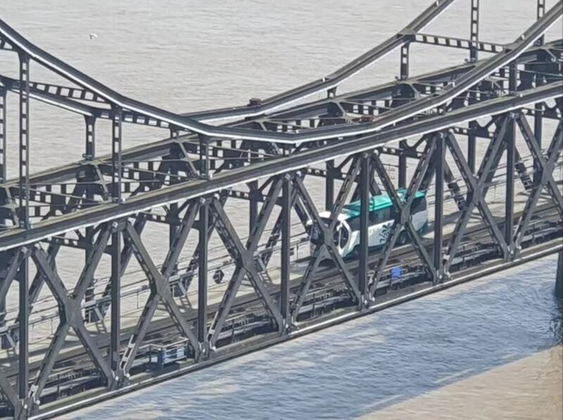 단둥 버스.jpeg