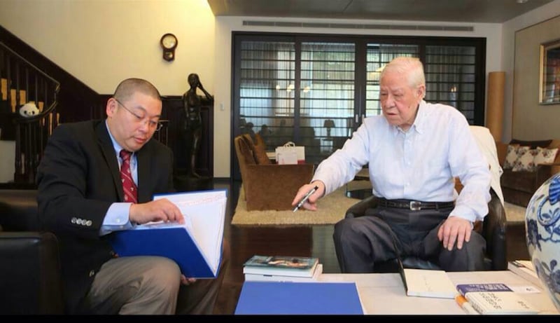 人权组织公民力量创办人杨建利在个人推特发帖,推崇李登辉是“民主先生、台湾的巨人”。(图/杨建利推特)