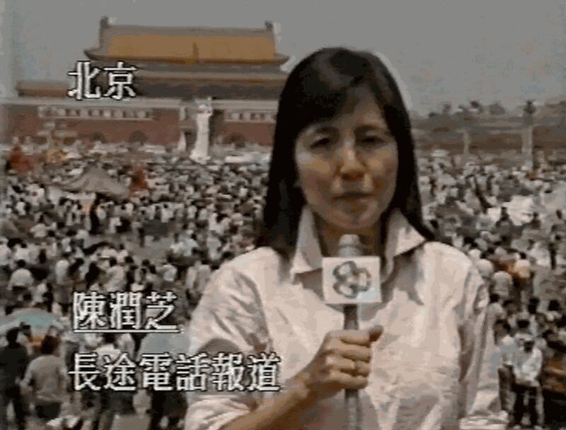 陈润芝当年在报道六四。（视频截图）