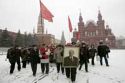 LeninRedSquare200b.jpg