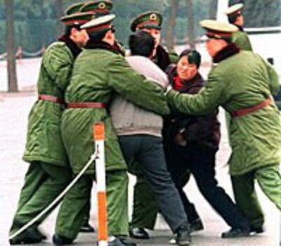 Scuffle200.jpg