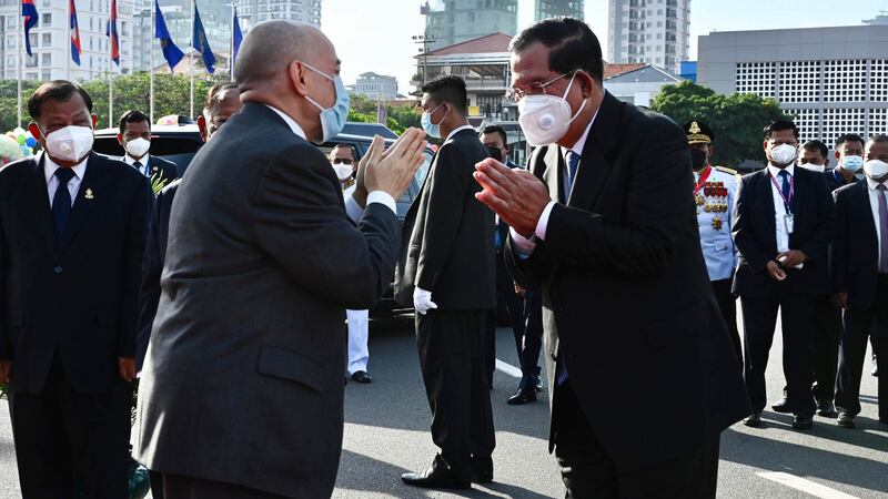 Hun Sen with King Norodom Sihamoni in Independence day 09-11-2022 by SPM.jpg