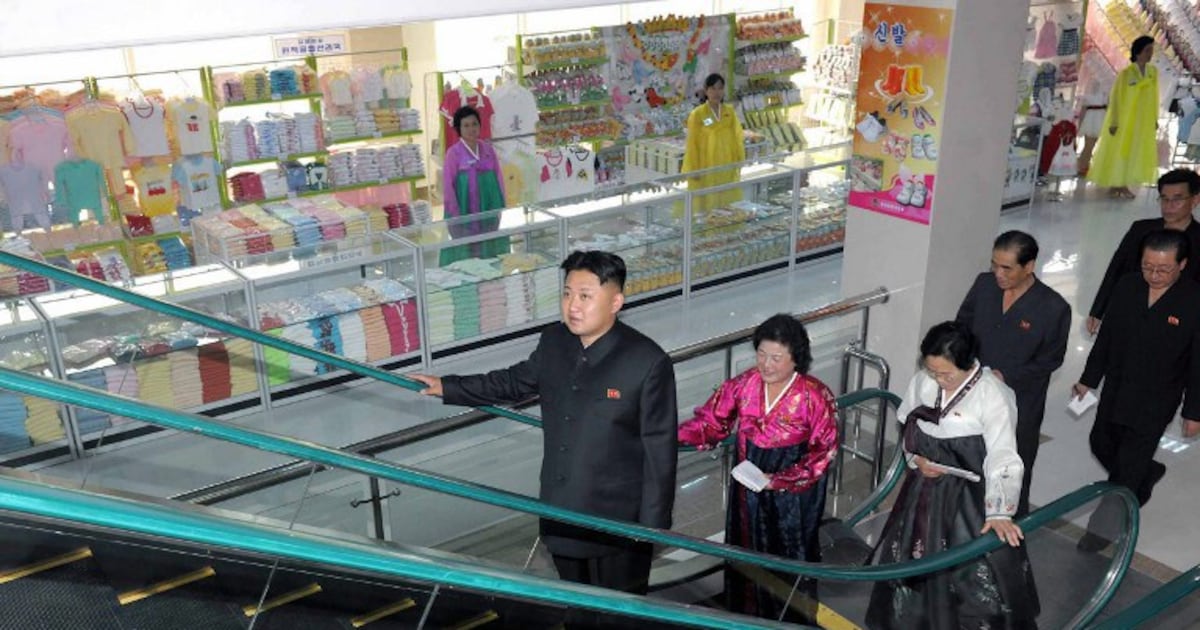 Elite North Koreans Buy Out Luxury Shops in Pyongyang – Radio Free Asia