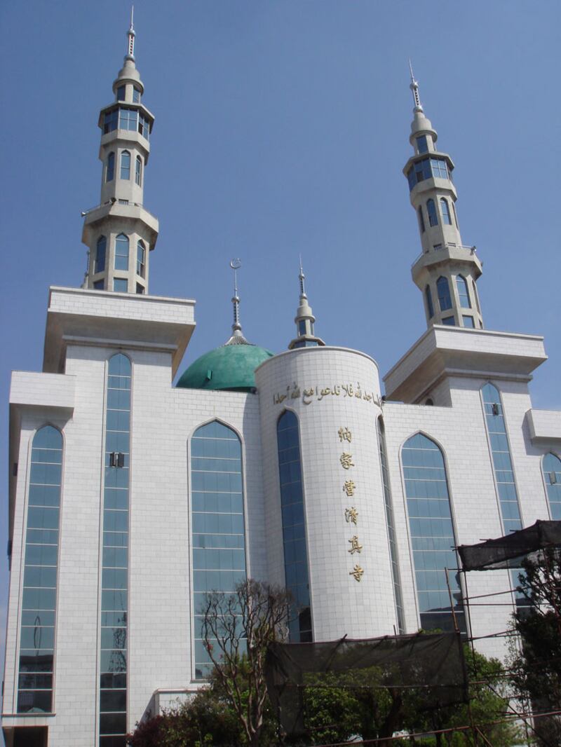 يۈننەننىڭ توڭخەي ناھىيەسىدىكى 600 يىللىق تارىخقا ئىگە ناجيايىڭ مەسچىتى