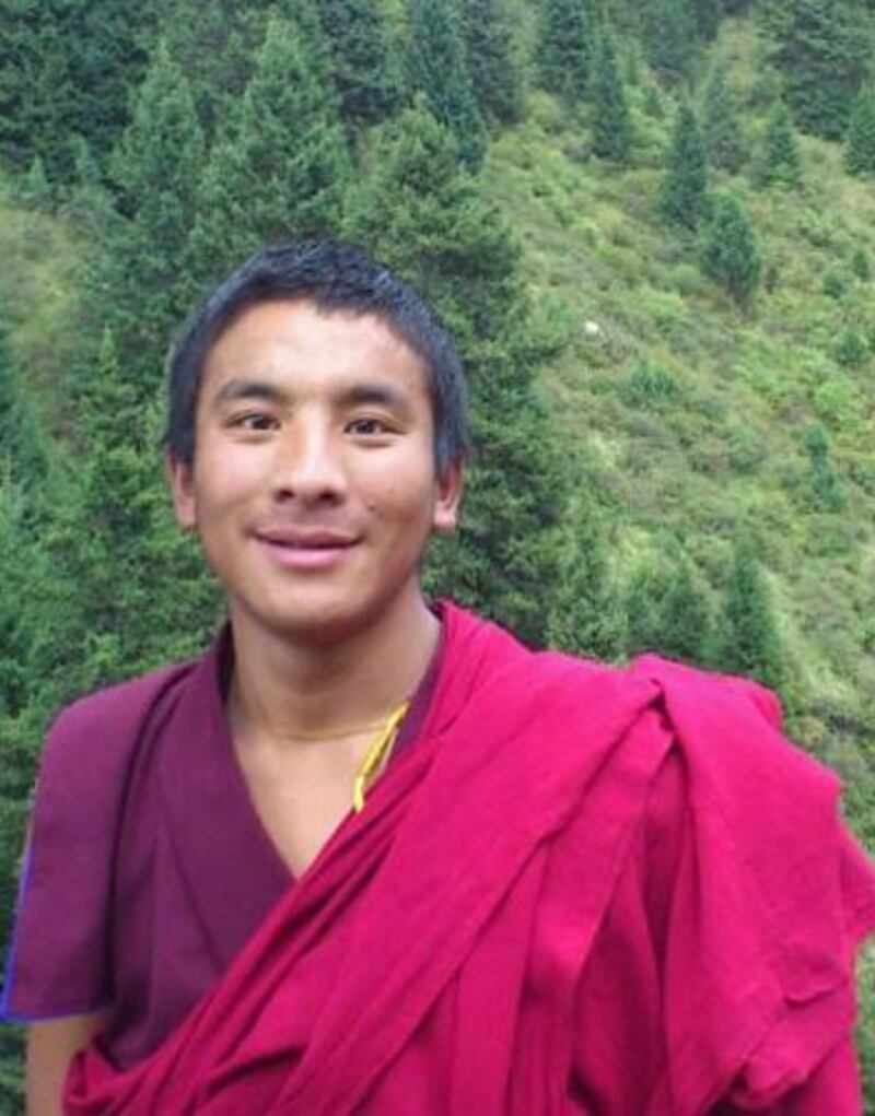 24歲僧人貢却佩杰為若爾蓋縣拉姆格德寺僧人。（照片由維權人士提供）