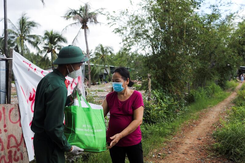 2021-08-24T072128Z_1677943427_RC2FBP9JGTYA_RTRMADP_3_HEALTH-CORONAVIRUS-VIETNAM.JPG