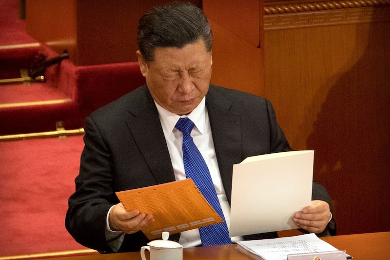 习近平越来越打击民营经济,扩张国有企业,在社会主义体制下实行半市场经济。更令贪官有机可乘。(美联社资料图片)
