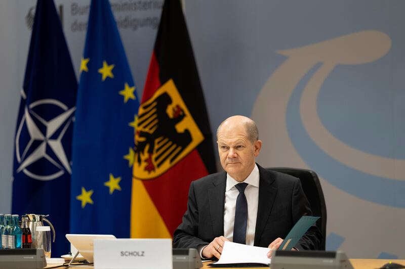 德國聯邦議會要求總理朔爾茨打破以前的「綏靖、姑息主義」，支持台灣參加世界衛生大會。（朔爾茨推特圖片）