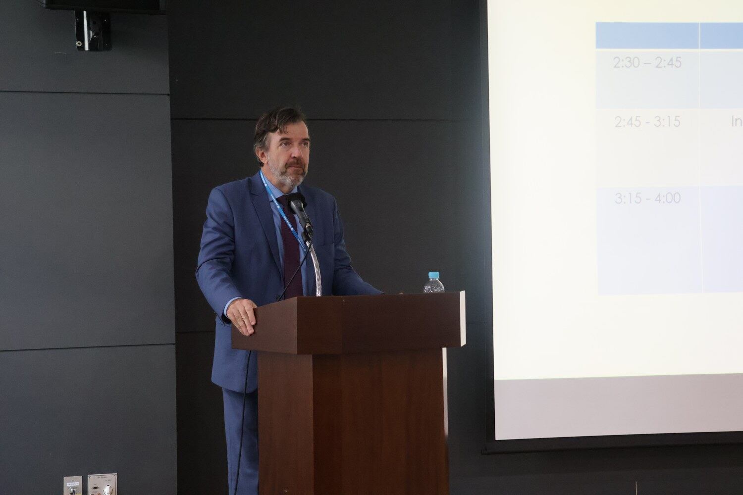 서울 유엔인권사무소가 10일 개최한 국제인권의날 2024 '우리의 권리, 우리의 미래, 바로 지금' 행사에서 발언하는 제임스 히난 서울 유엔인권사무소장.