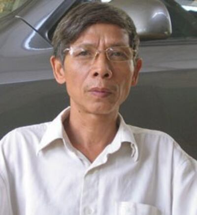 Ông Trịnh Đình Năng, người sáng chế máy đốt rác thải y tế. Courtesy VOV.