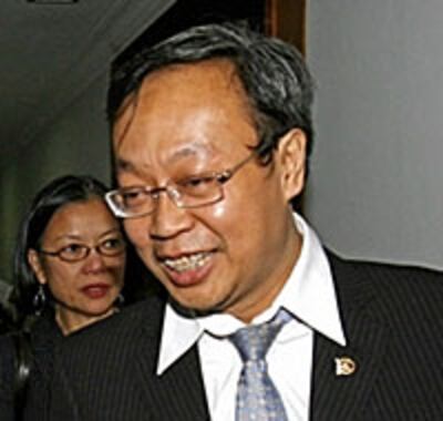 ူမန်မာ့အရေးကို တက့်ကစြာ ဆောင်႟ြက်နေသော အင်ဒိုနီးရြား လြတ်တော်အမတ် ဂဵိကြို ဆူဆီလို။ (Photo: AFP)
