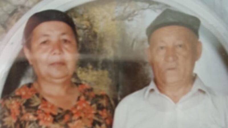 Dolkun Isa's mother, Ayhan Memet, and father, Isa Memet, in an undated photo. Credit: Dolkun Isa