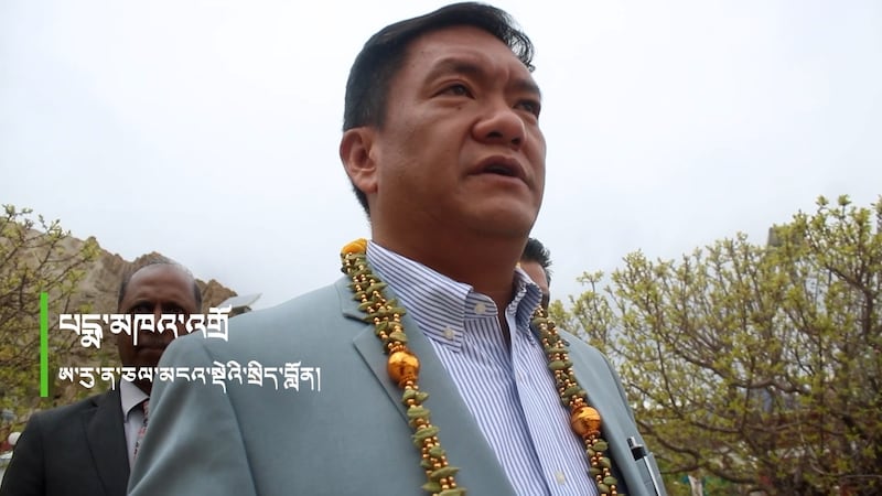 ཨ་རུ་ན་ཅལ་མངའ་སྡེའི་སྤྱི་ཁྱབ་བློན་ཆེན་པདྨ་མཁའ་འགྲོ་མཆོག་གིས་ཨེ་ཤེ་ཡ་རང་དབང་རླུང་འཕྲིན་ཁང་ལ་ལན་འདེབས་གནང་བཞིན་པ། ༢༠༢༦།༥།༣
