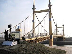 គ្រួសារជនរងគ្រោះមួយចំនួនប្រតិកម្មទៅនឹងការវាយកម្ទេចស្ពានពេជ្រ