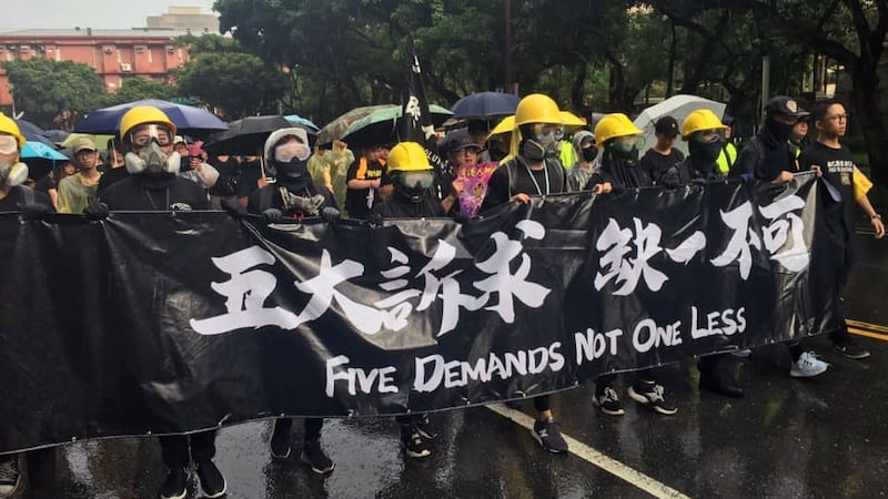陈浩天吁台湾人要为争取捍卫自身自由反抗纳粹中国游行,不是为了声援香港而走。(陈浩天提供九二九游行照)