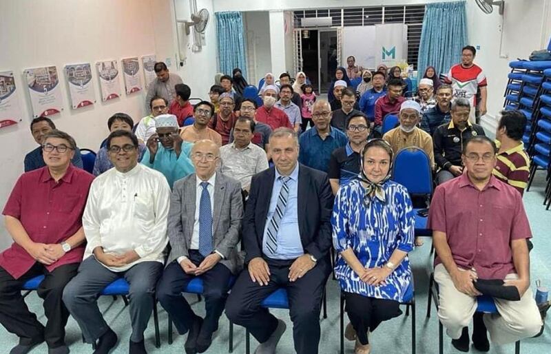 دۇنيا ئۇيغۇر قۇرۇلتىيى ئىجرائىيە كومىتېتى رەئىسى، ئۇيغۇر كىشىلىك ھوقۇق قۇرۇلۇشى دىرېكتورى ئۆمەر قانات باشچىلىقىدىكى بىر ھەيئەت مالايسىيادا بىر قاتار پائالىيەتلەردە بولدى. 2023-يىلى 24-فېۋرال، مالايسىيا.