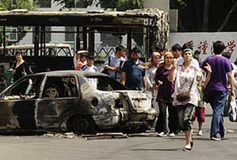Bus_car_burnt305