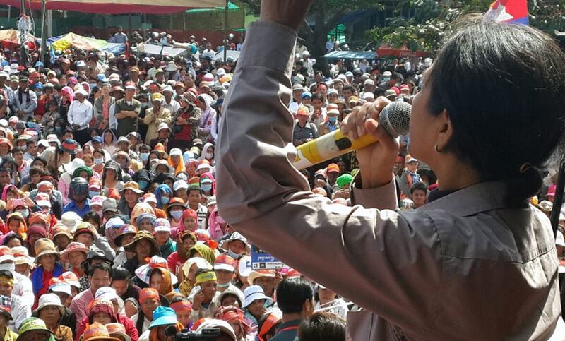 ២២-ធ្នូ-២០១៣៖ បាតុករ​គណបក្ស​សង្គ្រោះ​ជាតិ តវ៉ា​នៅ​ទីលាន​ប្រជាធិបតេយ្យ​ក្រោយ​ការ​បោះ​ឆ្នោត​​ឆ្នាំ​២០១៣។