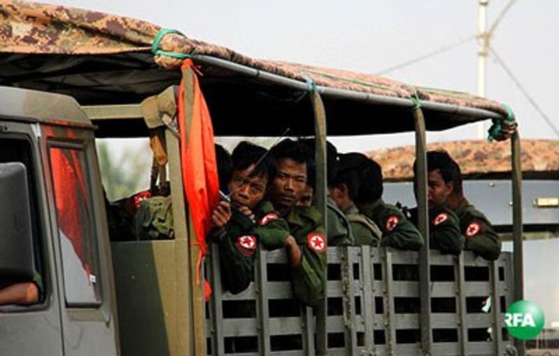 An army convoy arrives in Meikhtila, March 23, 2013. Credit: RFA