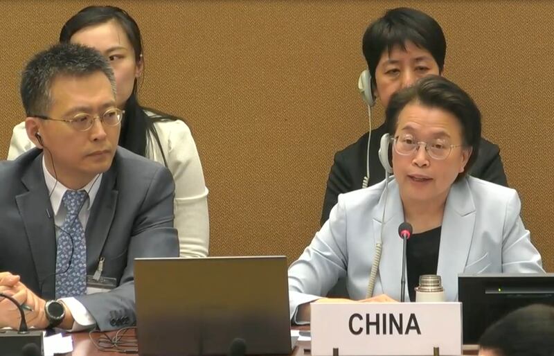 中國代表團團長黃曉薇在日內瓦舉行「聯合國消除對婦女歧視委員會」會議上，大讚中國在保證婦女權利方面的功績。（聯合國官網會議直播截圖）