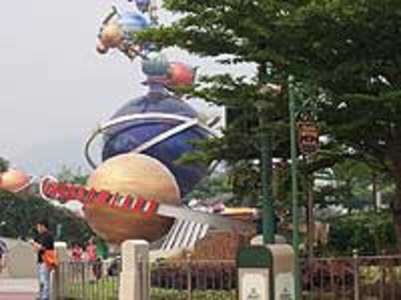 HKDisney2005_200.jpg