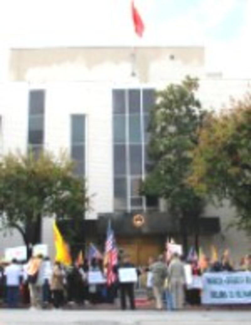 Vietnames_California_Protest_150.jpg