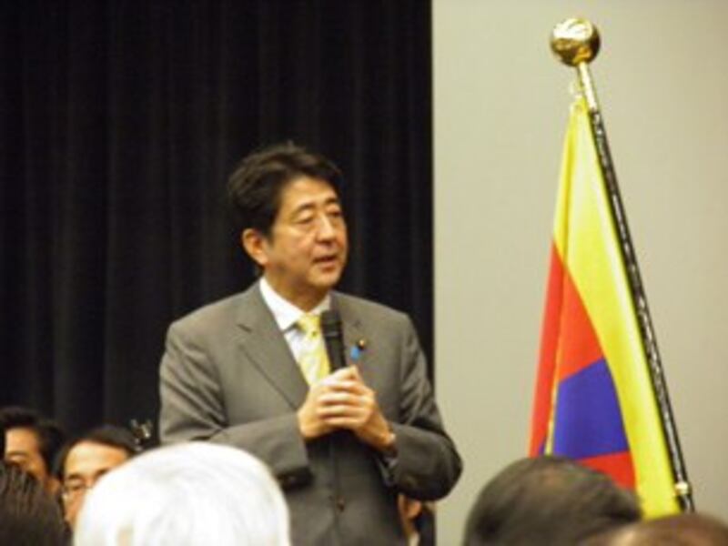 图片：有232名日本国会议员和关系人士出席了讲演会。（南洲摄）