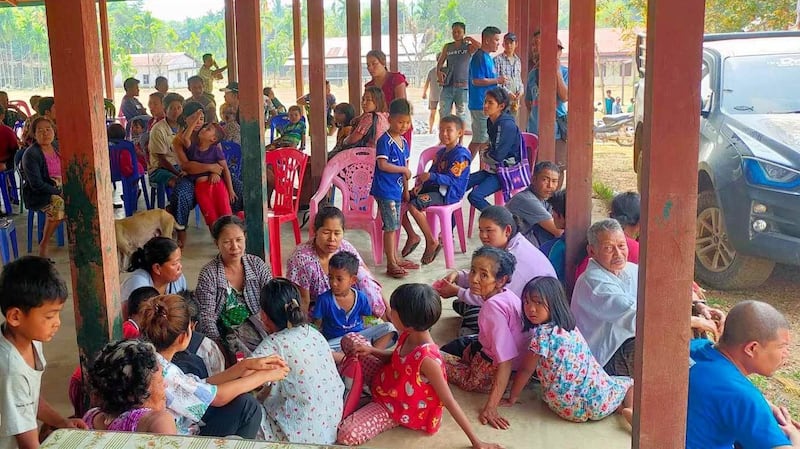 ထားဝယ်မြို့နယ်အတွင်း တိုက်ပွဲများကြောင့် စစ်ဘေးရှောင်လာသည့် ဒေသခံများကို ၂၀၂၄ ခုနှစ်၊ ဖေဖော်ဝါရီလ ၂၇ ရက်နေ့က တွေ့ရစဉ်။ (Kwe Ka Lu)