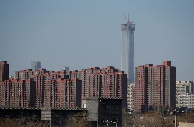 中国央行行长潘功胜最近公开表示，中国应通过结构性改革转变过度依赖基础设施和房地产投资的经济传统增长模式。图为北京的一片公寓楼。（路透社图片）