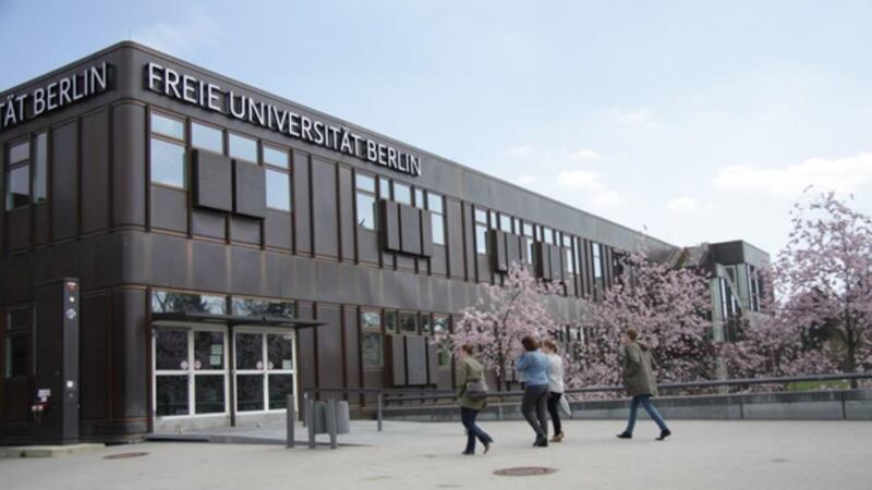 德國的柏林自由大學。該校被曝與中國漢辦簽定合約,資助東亞系一教授職位50萬歐元及每年1萬的書本費,附帶條件是要求項目合作方遵守中國法律。(柏林自由大學官網 / 拍攝日期不詳)