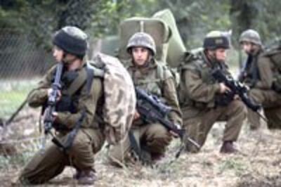 IsraelLebanonSoldier200.jpg