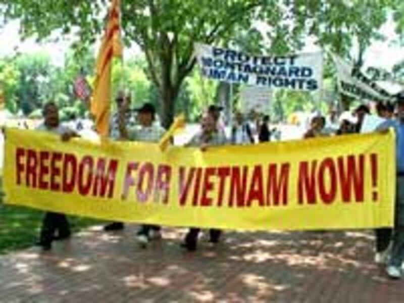 LaffayetteProtest200.jpg