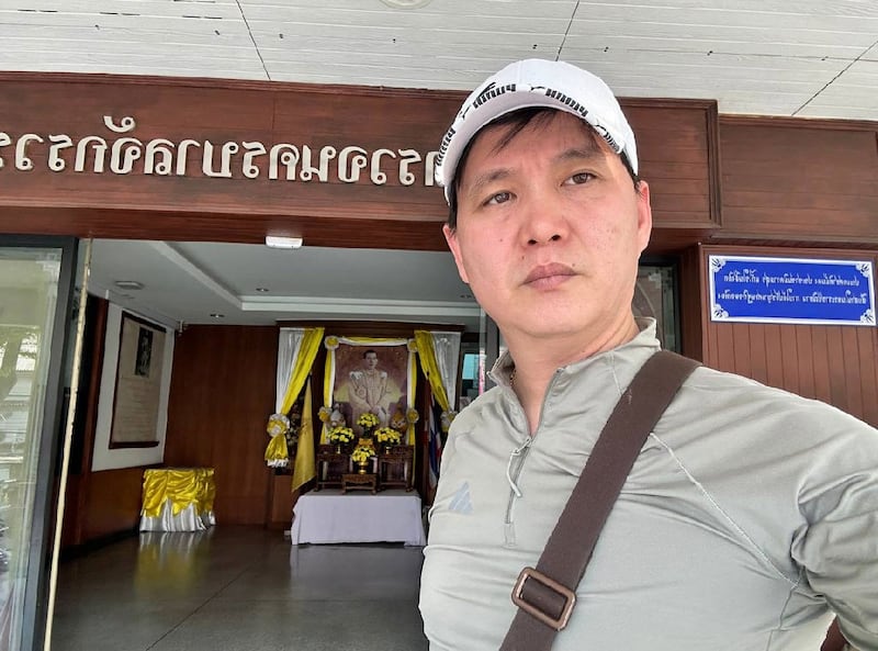 2024年1月18日,滞泰难民李南飞(图)到曼谷唐人街警署看望付遗风。(李南飞独家提供)