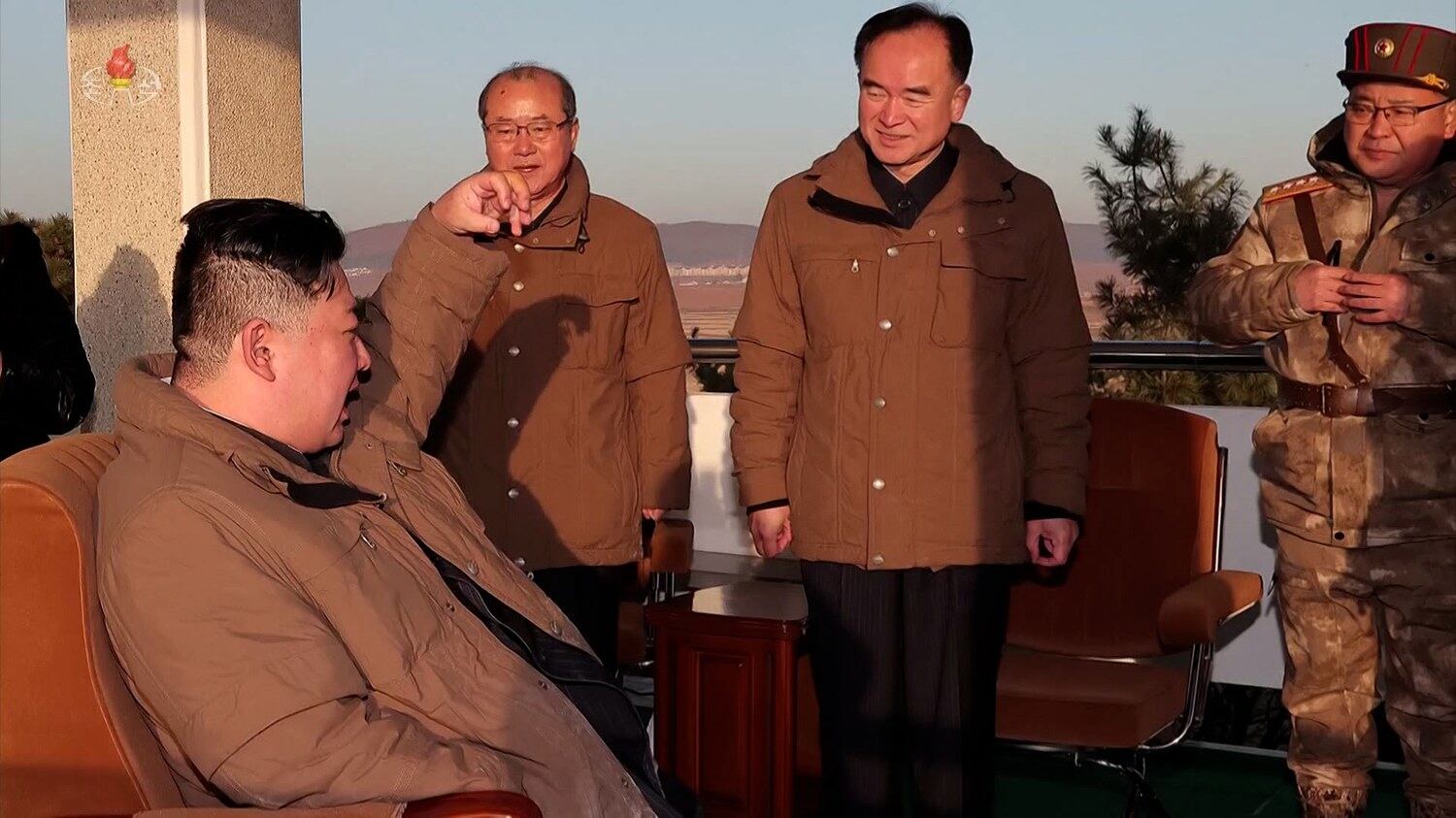 북한 조선중앙TV는 지난 16일 평양 국제공항에서 노동당 중앙군사위원회가 실시한 대륙간탄도미사일(ICBM) 화성포-17형 발사 영상을 17일 공개했다. 사진은 김 위원장, 리일환 당 중앙위 비서, 조용원 당 중앙위 조직비서, 김정식 군수공업부 부부장.