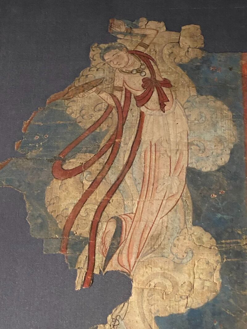 گېرمانىيە پايتەختى بېرلىندىكى ئەڭ مۇھىم مەدەنىيەت-سەنئەت كۆرگەزمىلىرىدىكى تۇرپان قۇجۇدىن 1-قېتىمدا ئېلىپ كېلىنگەن پەرىنىڭ سۈرىتى، ئۇيغۇرلارنىڭ بۇددا دىنى مەدەنىيىتىگە تەۋە.