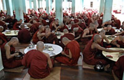 monks_eating_200px.jpg