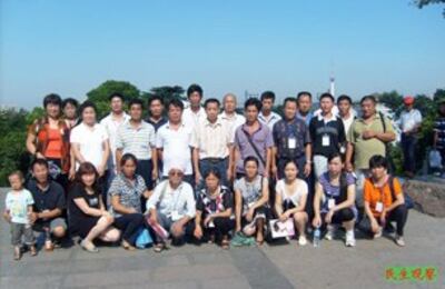 图片:来自十个省的民师及代课教师在武汉成立民师协会。(民生观察工作室/记者乔龙)