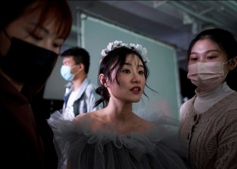 疫情期間仍有民眾急著結婚。（路透社資料圖片）