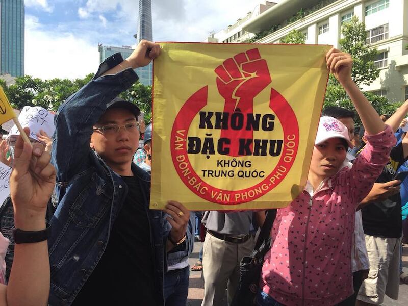 Người biểu tình phản đối dự luật Đặc khu tại thành phố Hồ Chí Minh hôm 10/6/2018