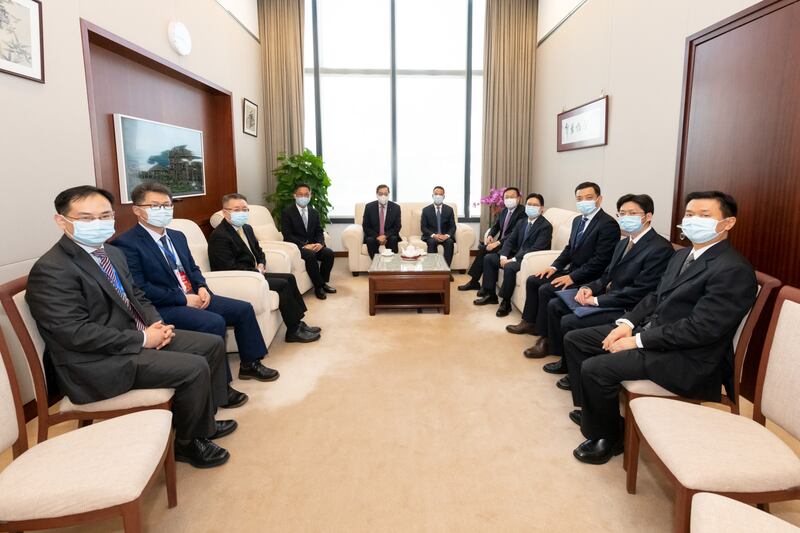 學者認為, 北京官員這次高調與港府官員、立法會議員會面,但沒有提到具體政策内容,做法較「奇怪」。(立法會提供相片)