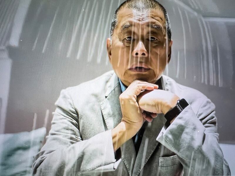 美國阿克頓學院為目前身隱囹圄的《蘋果日報》創辦人黎智英製作了《香港人:黎智英為自由奮戰》紀錄片。(紀錄片截圖)