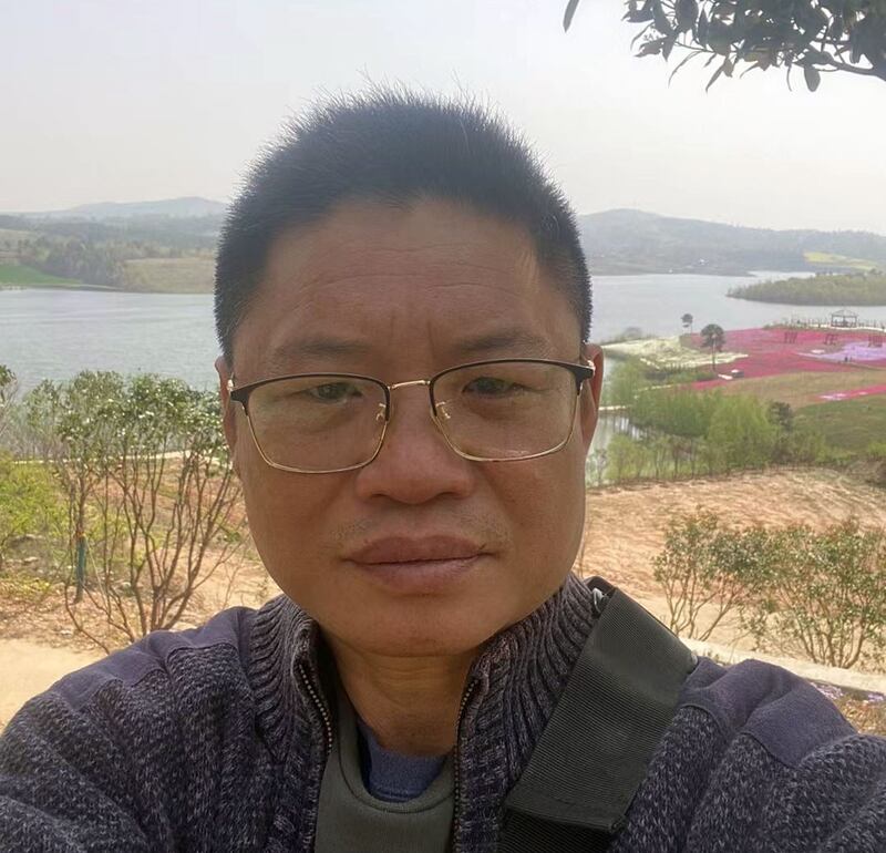 学者贺江兵(图)认为,取消"双限"等政策对刺激中国楼市作用有限。(贺江兵独家提供,拍摄日期不详)